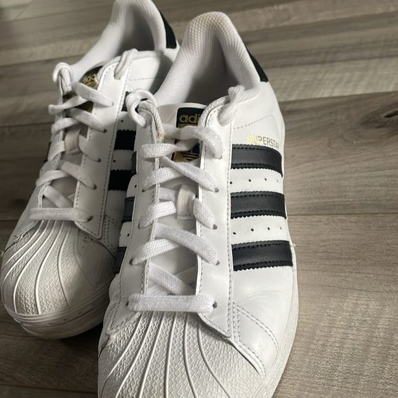 Adidas Sneaker 👟 - Picture 5 of 8